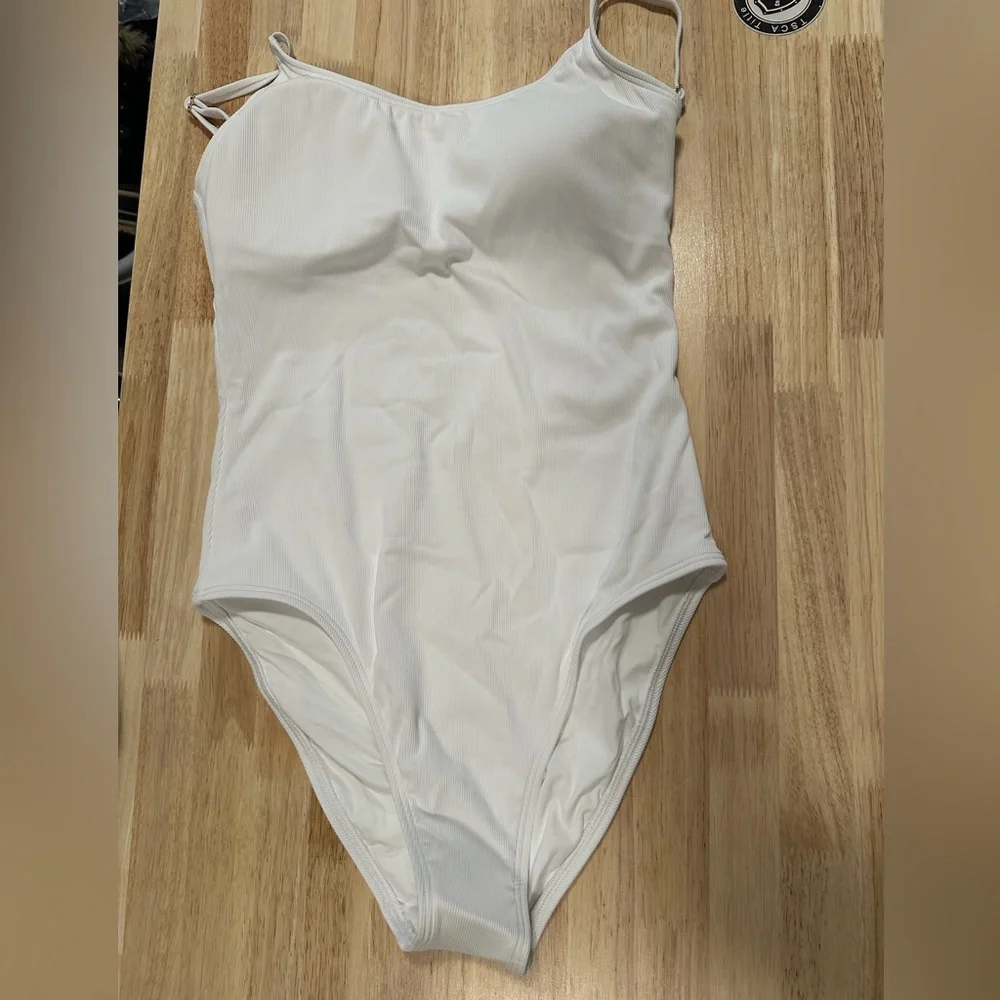 NWT QUINCE Italian Cami Ribbed One-Piece Swimsuit White (bin 6)